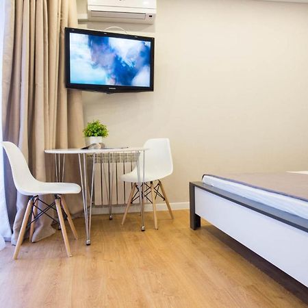 New Studio In The City Center - Mykoly Khvylovoho Str 5-2 Kharkov Luaran gambar