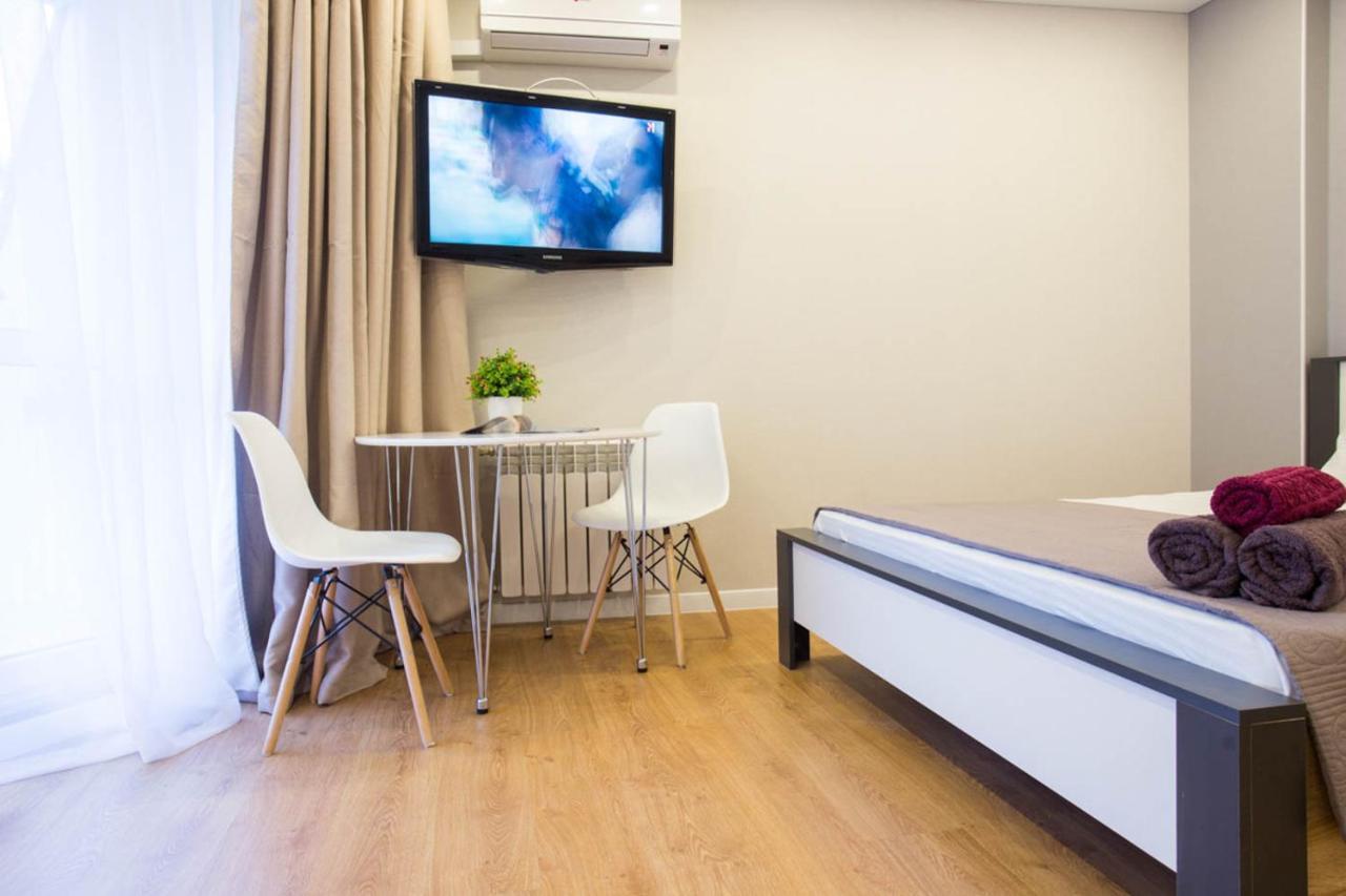 New Studio In The City Center - Mykoly Khvylovoho Str 5-2 Kharkov Luaran gambar