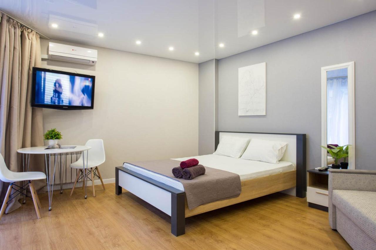 New Studio In The City Center - Mykoly Khvylovoho Str 5-2 Kharkov Luaran gambar